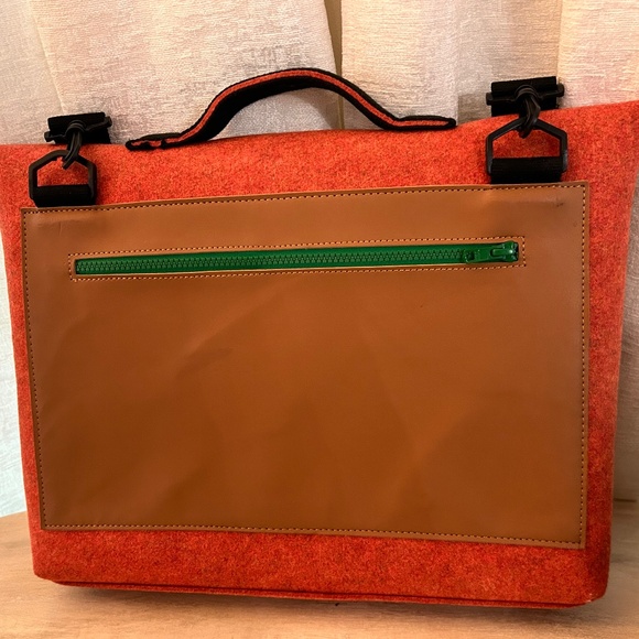 MRKT Mad Rabbit Kicking Tiger Laptop / Messenger Bag/Tote bag/Carryall bag - Picture 2 of 7